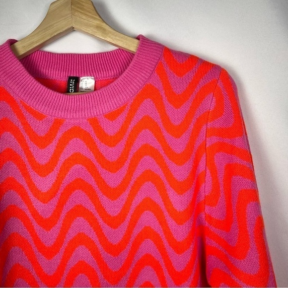 H&M Divided Pink Wave Printed Jacquard Knit Pullover Sweater XS - Picture 3 of 4